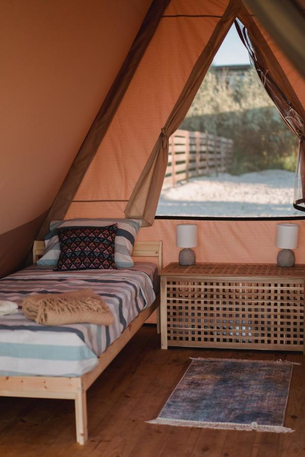 Hôtel Glamping Mandra à Zatoka Extérieur photo